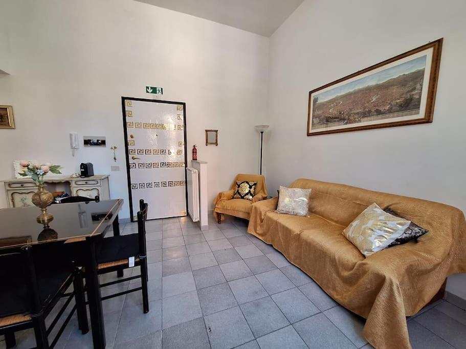 Imperial House In San Giovanni Near The Center *